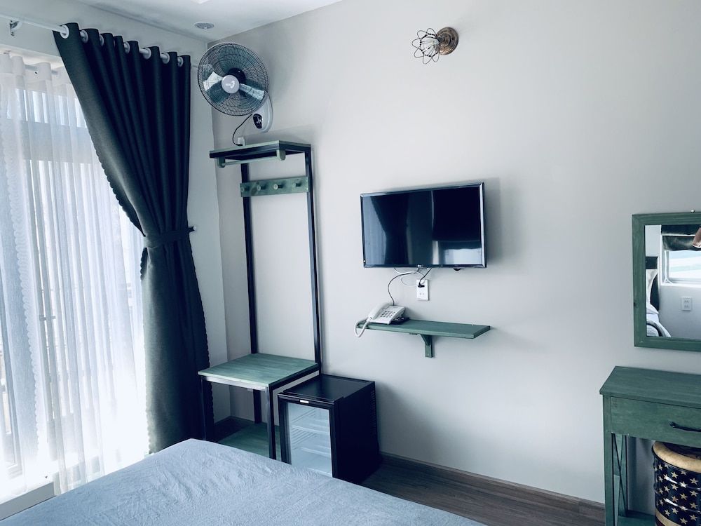 undefined Lucas Inn 2 8