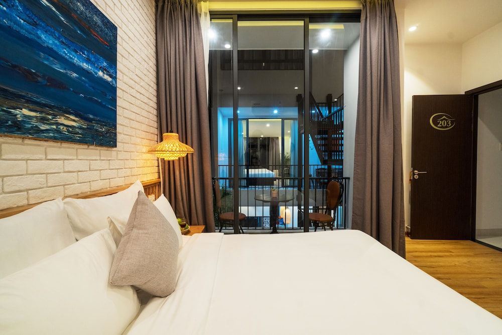 undefined Hoi An Gravel Pool Villa & Spa 4