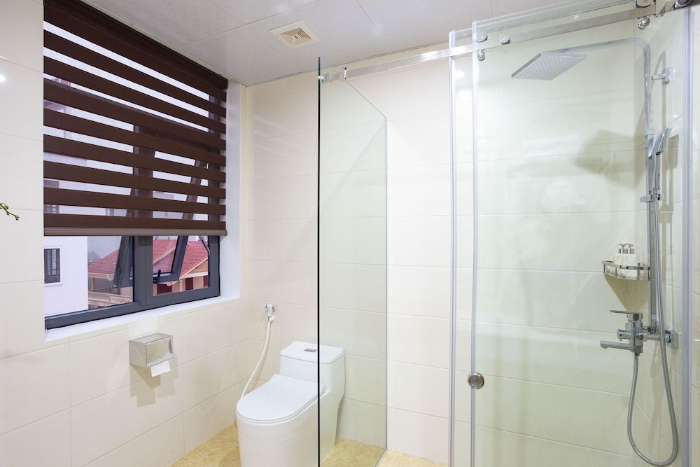 Victoria Hotel Ninh Binh Quadruple Room, Mountain View 5