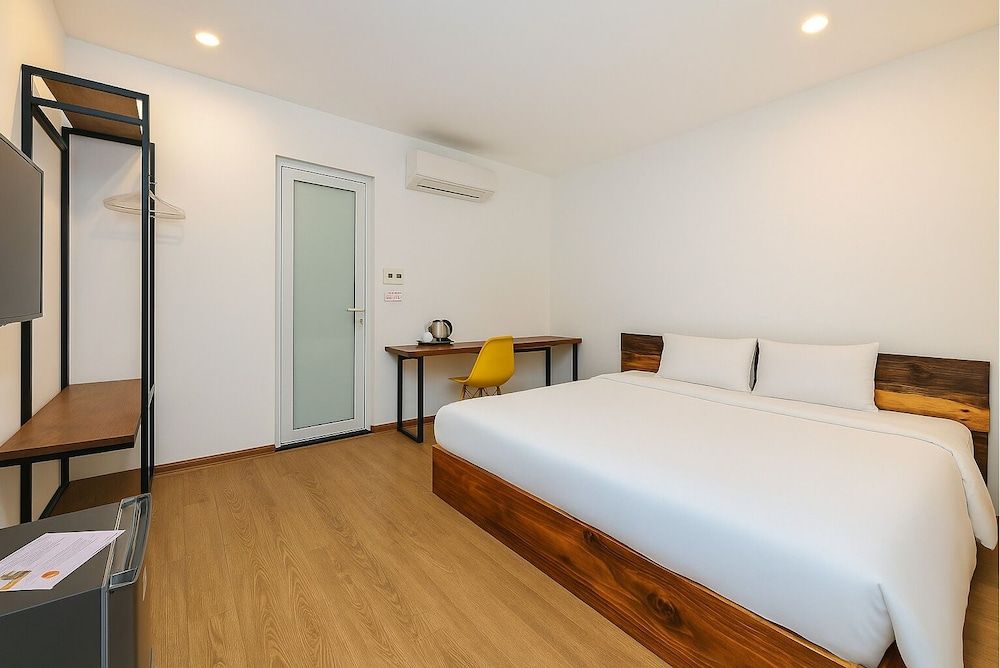 undefined Lakeside House - Hanoi 4