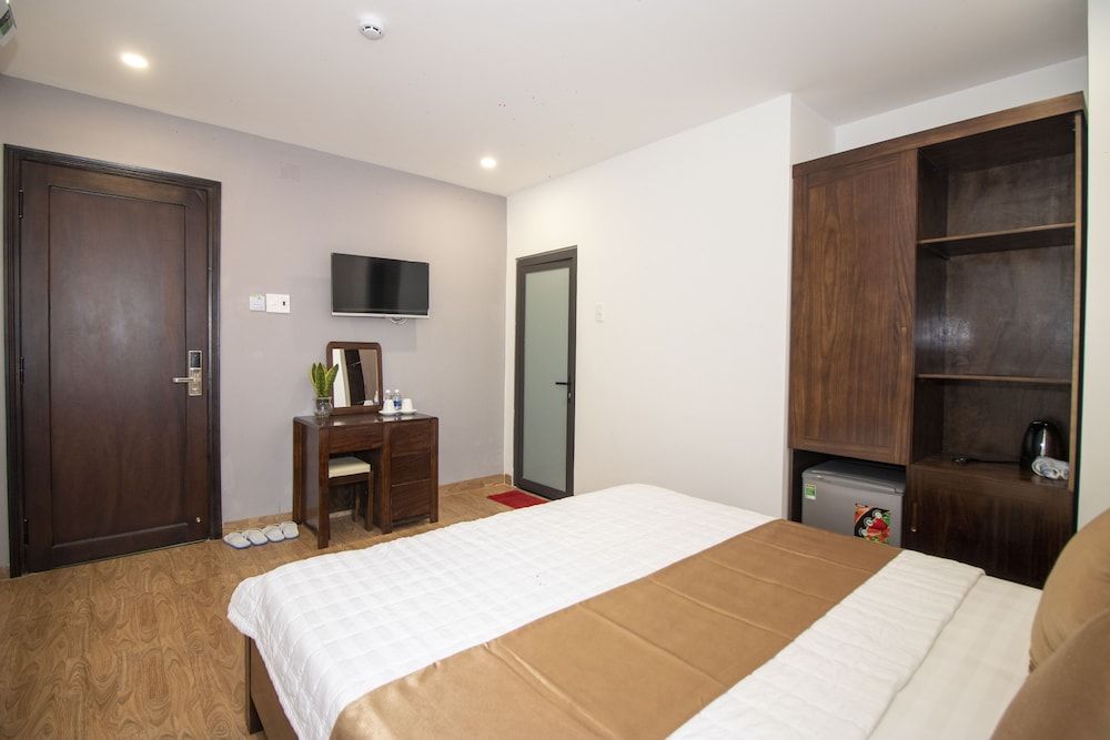 Standard Room, 1 Queen Bed