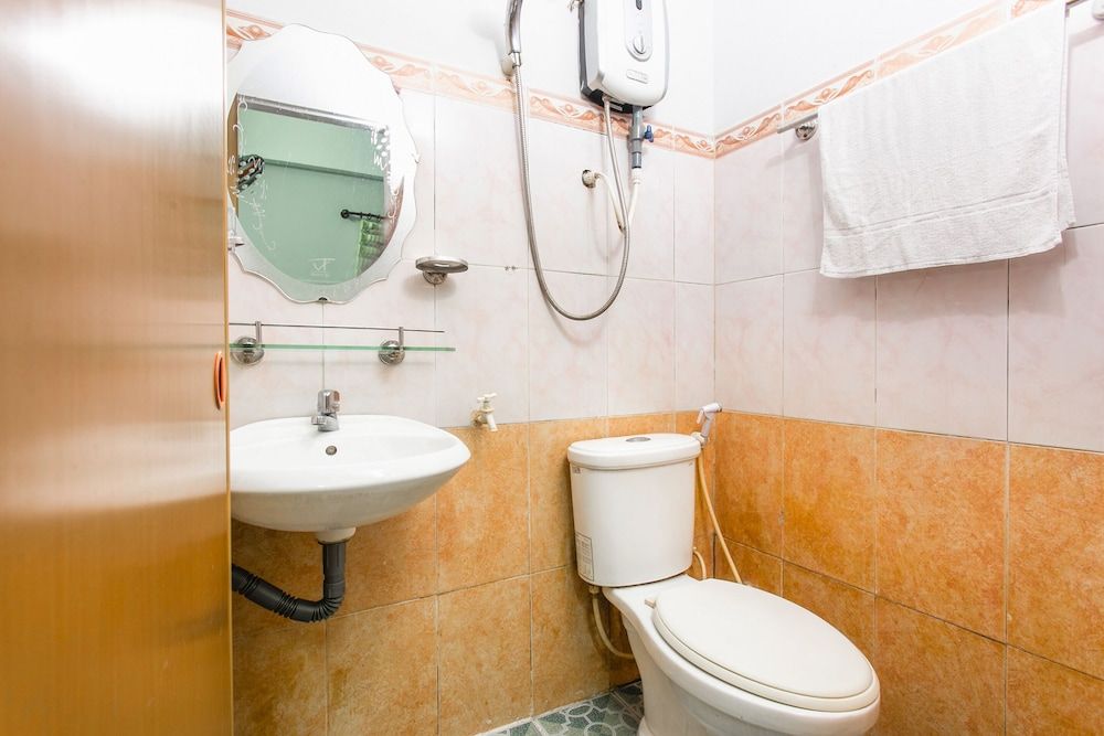 SPOT ON 804 My Hanh Hotel Standard Double Room 5