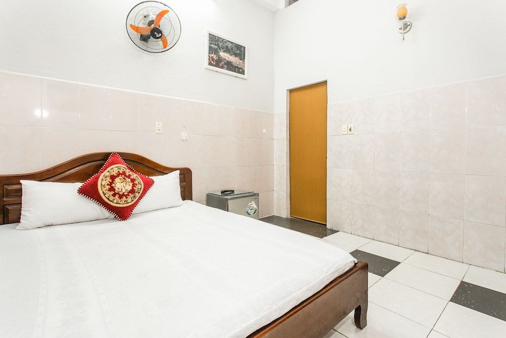 SPOT ON 804 My Hanh Hotel Standard Double Room 3