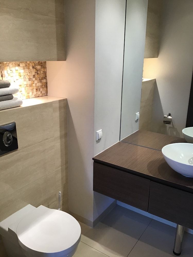 Green Wood Apartments Platinum Towers Deluxe Apartment, 1 Bedroom 2