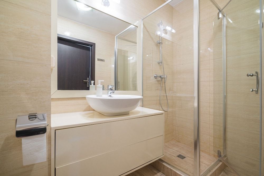 Green Wood Apartments Platinum Towers Superior Apartment, 1 Bedroom, Balcony, City View 3