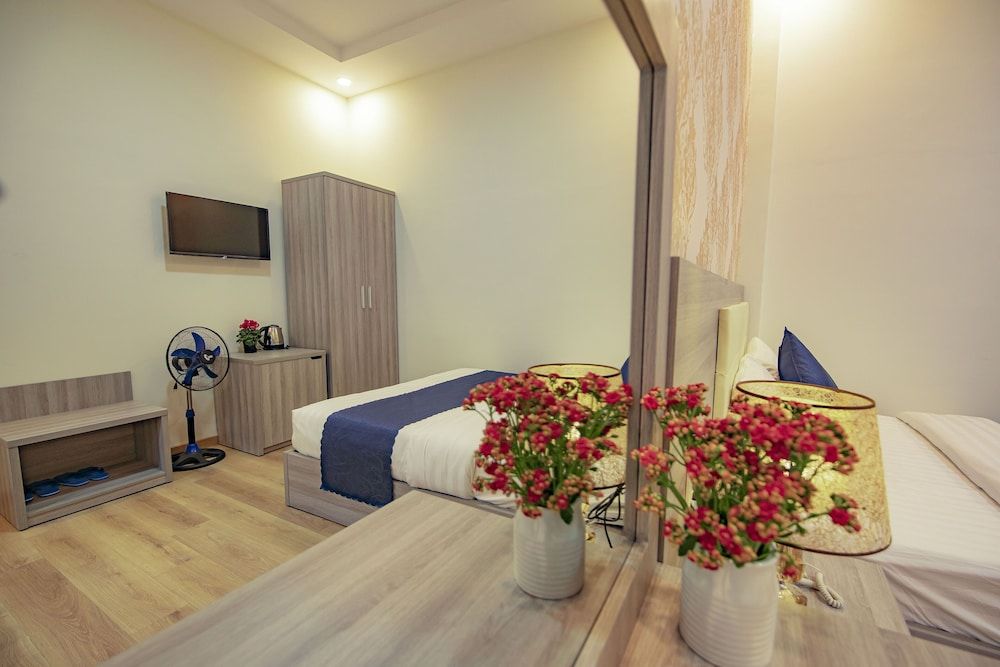 undefined Khanh Uyen Hotel 10