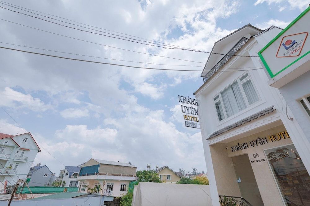 undefined Khanh Uyen Hotel 8