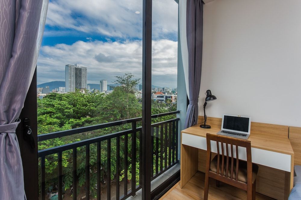 NOS House Signature Apartment, River View 15