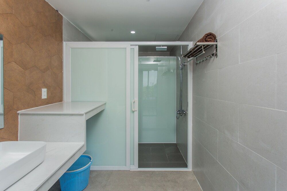 NOS House Signature Apartment, River View 18