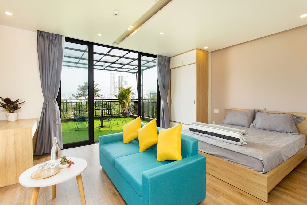 undefined NOS House 5