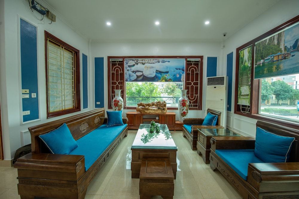 undefined Rose Hotel 5