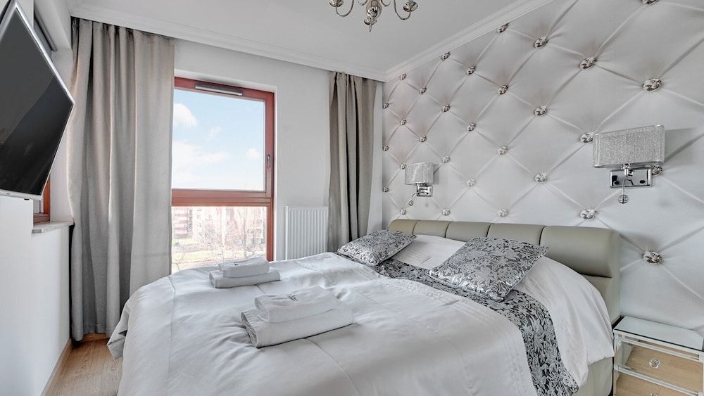 undefined Frey Homes Waterlane Glamour &SPA 8