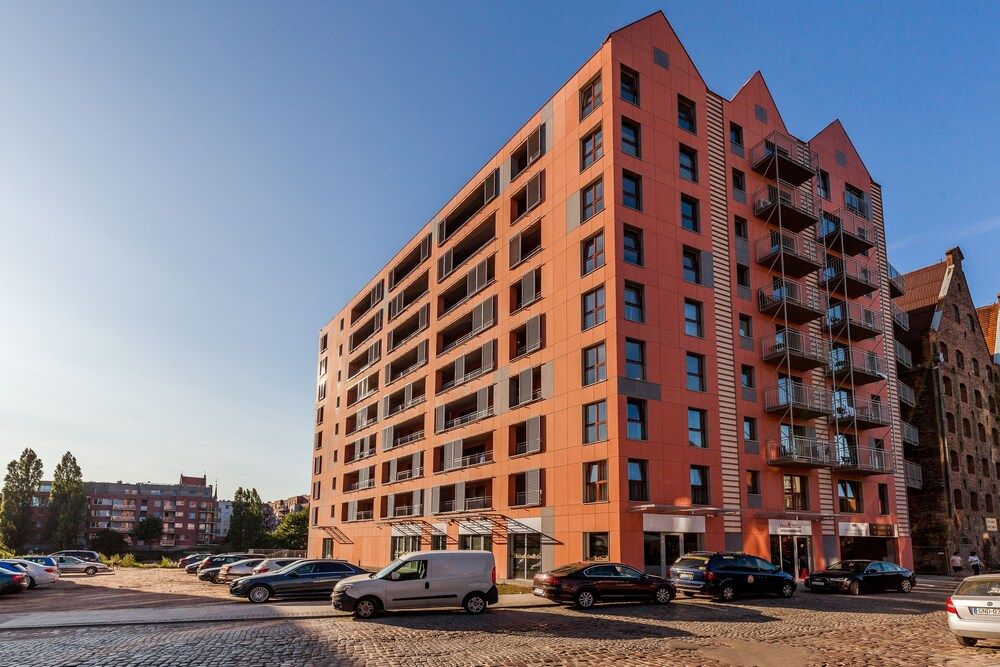 undefined Frey Homes Waterlane Glamour &SPA 3