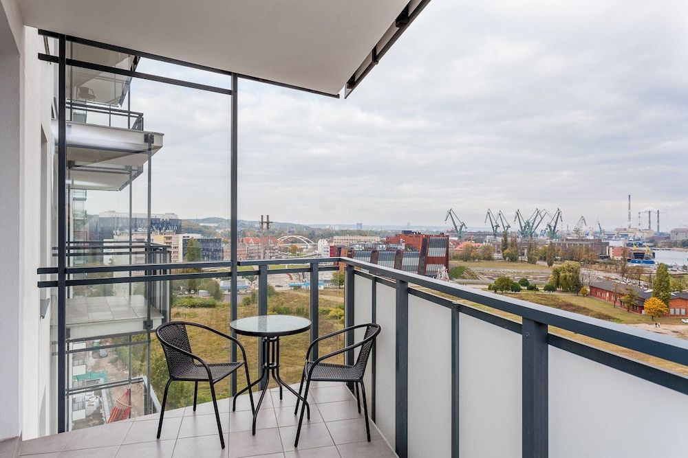 Frey Homes Bastion Walowa Superior Apartment 9