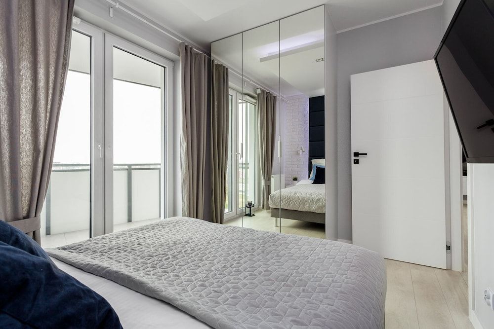 Frey Homes Bastion Walowa Superior Apartment 2