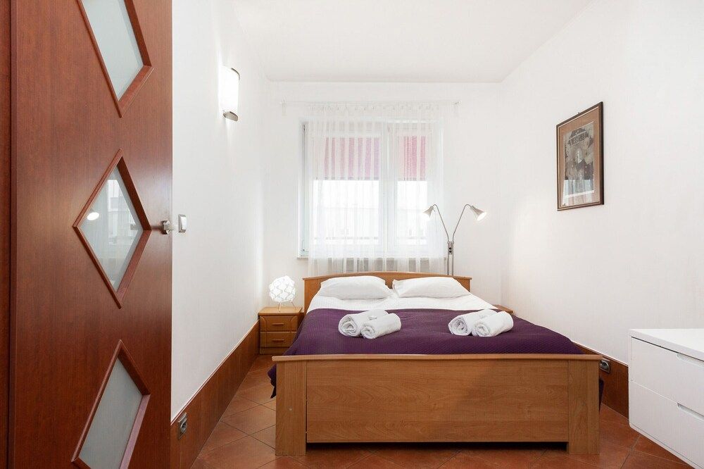 undefined Bluszczanska 76/147 9