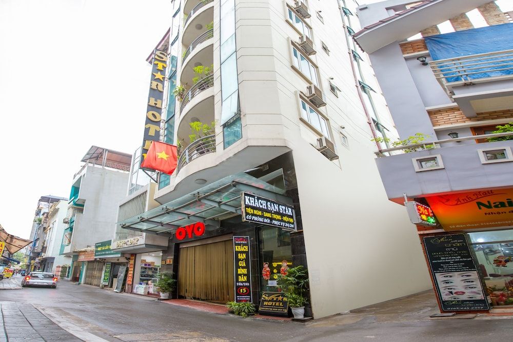 undefined OYO 887 Star Hotel 5