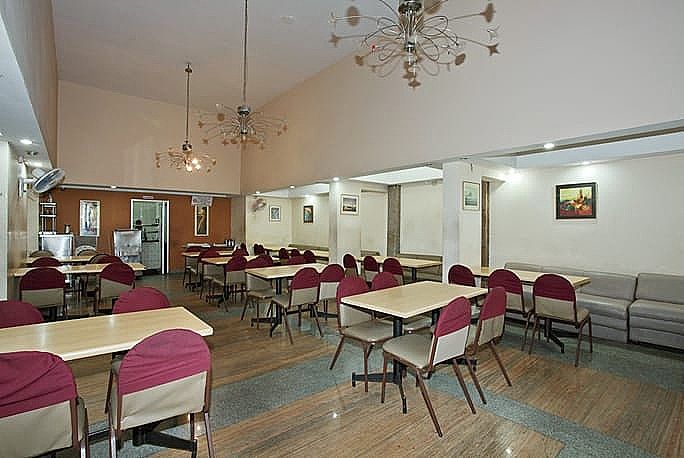 Food & Dining