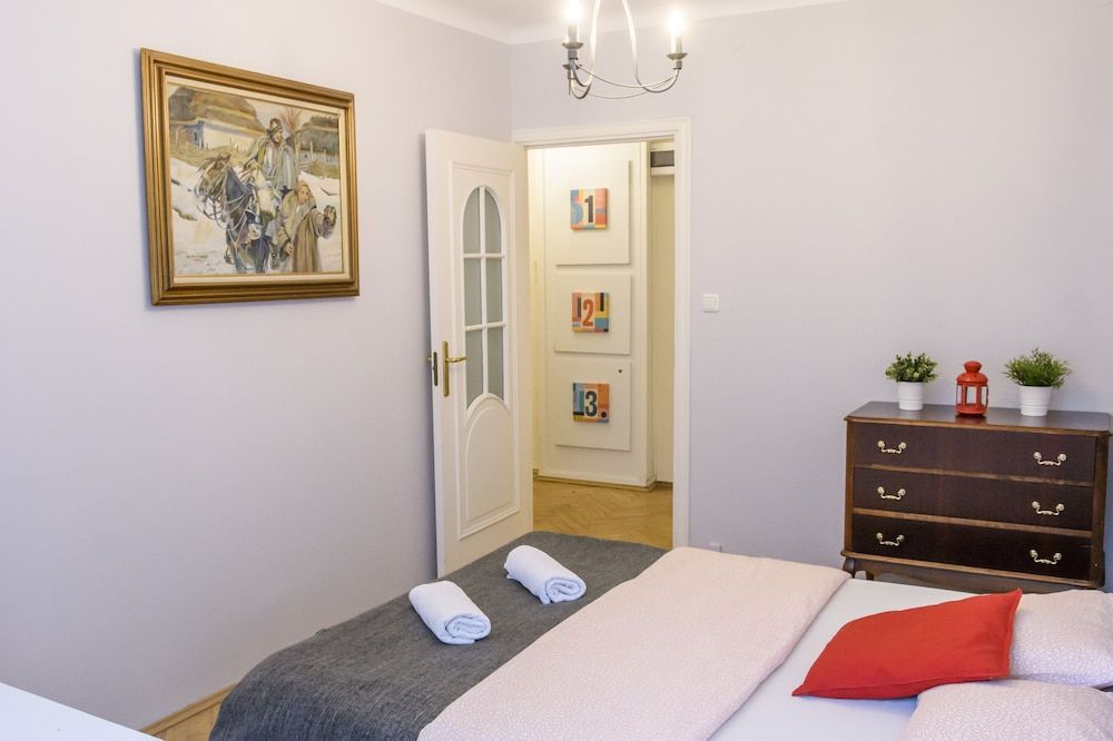 Golden Center Apartment Comfort Apartment 2