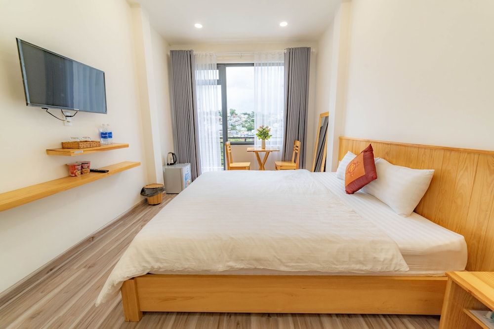 Harmony Villa Dalat Double Room, Valley View 10