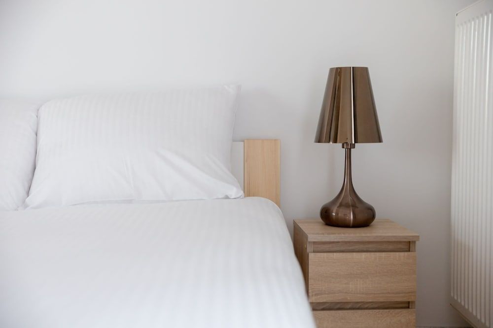 undefined Wola Chic Brown Studio 9