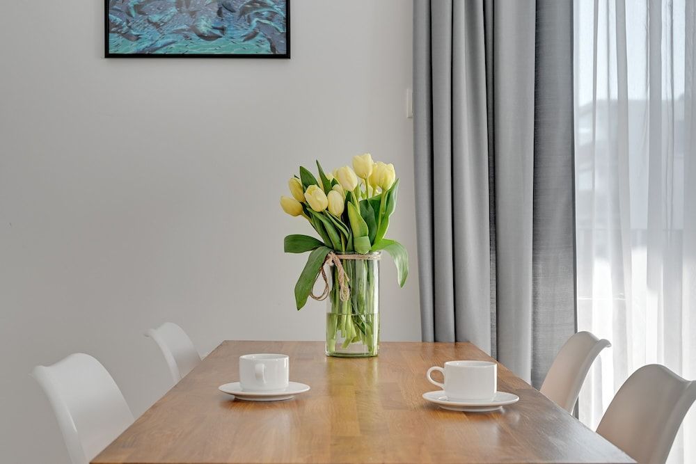 Flats For Rent - Apartment by the sea Apartment, Non Smoking, Balcony 9