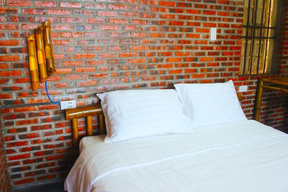 Ba's Garden Beachside Homestay Basic Double Room 3