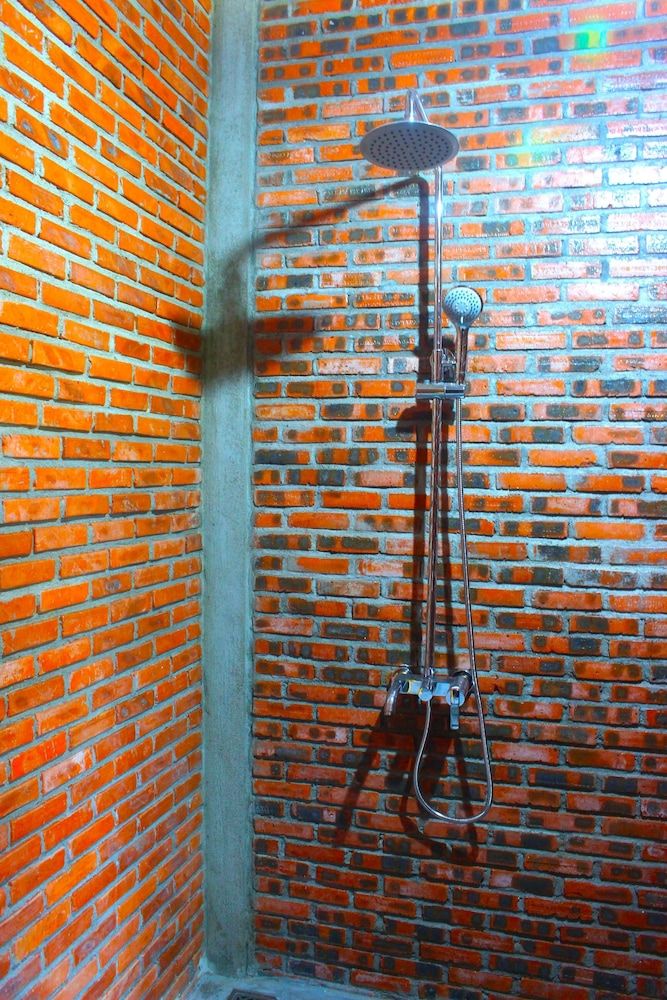 Ba's Garden Beachside Homestay Family Room 7