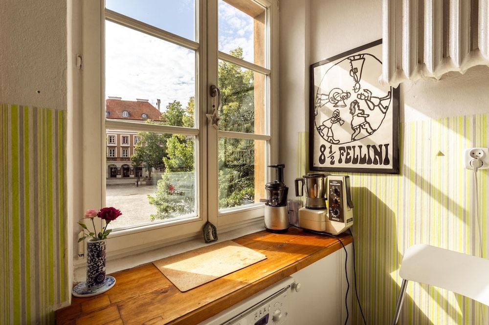 undefined Warsaw Concierge Studio Old Town Square