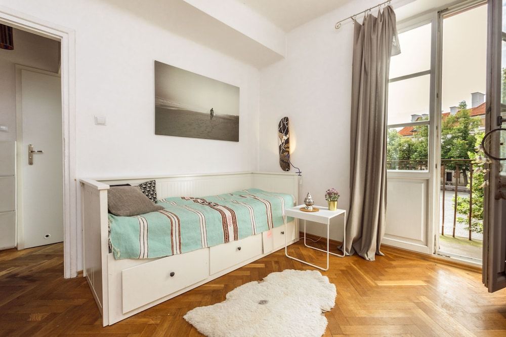 undefined Warsaw Concierge Studio Old Town Square 7