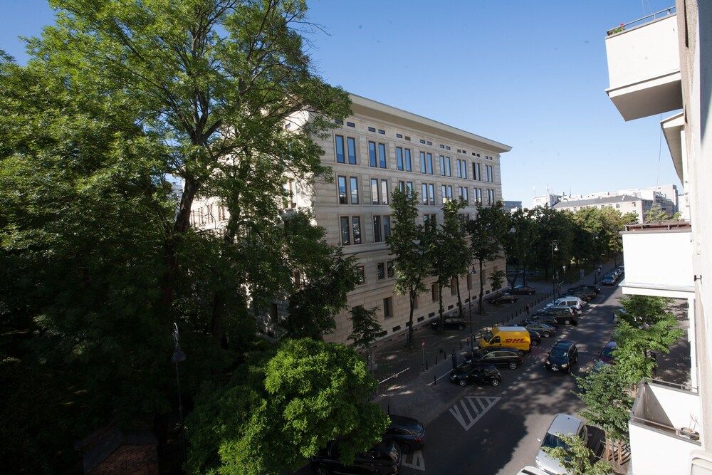 undefined Warsaw Concierge Travellers Nest Wspolna 2