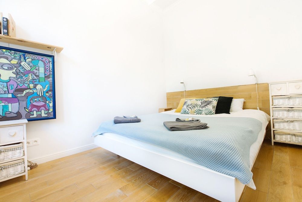 undefined Warsaw Concierge Travellers Nest Wspolna 4