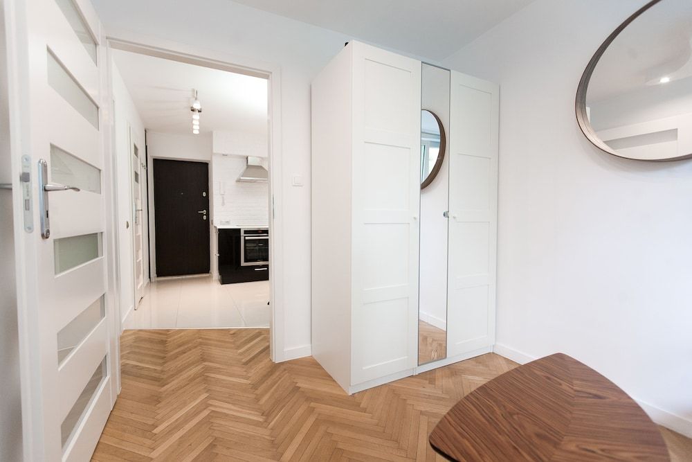 undefined Warsaw Concierge Square Grzybowski 10