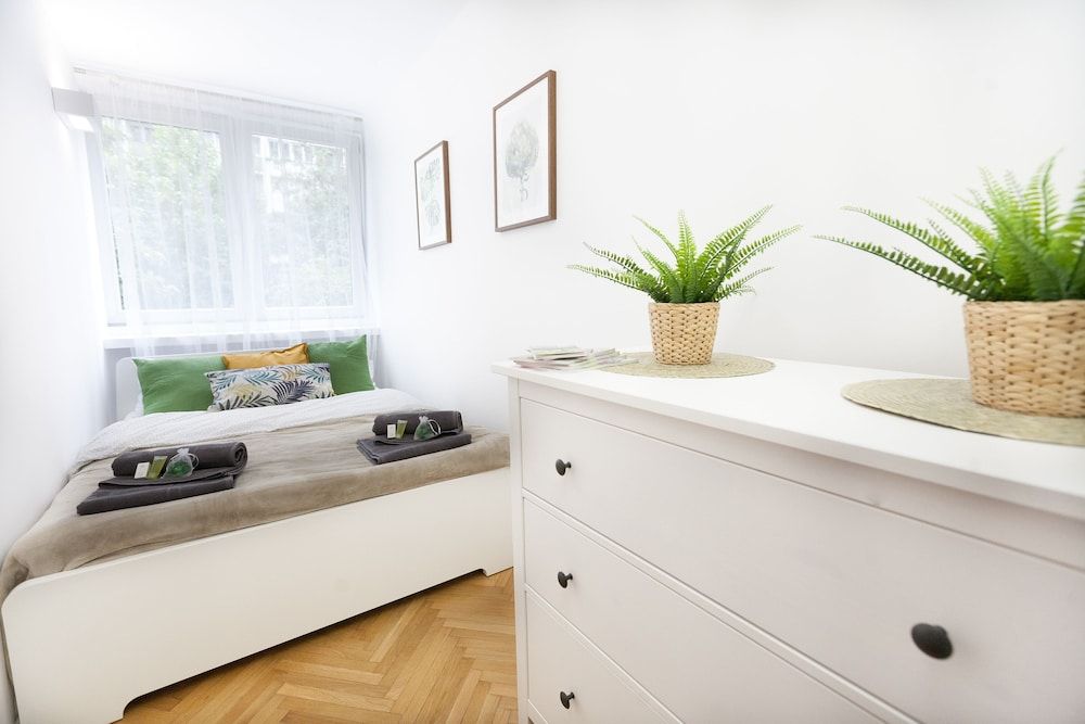 undefined Warsaw Concierge Square Grzybowski 4