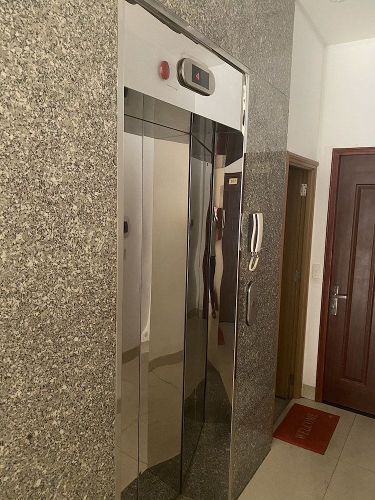 undefined Swan Hotel 5