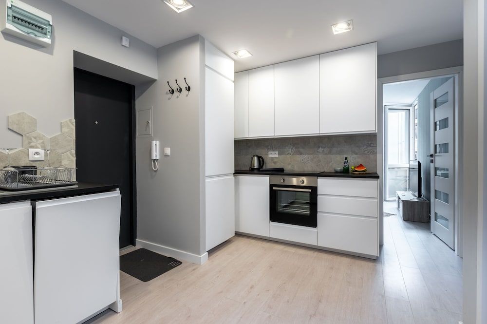 undefined Warsaw Concierge Silver Apartment 8