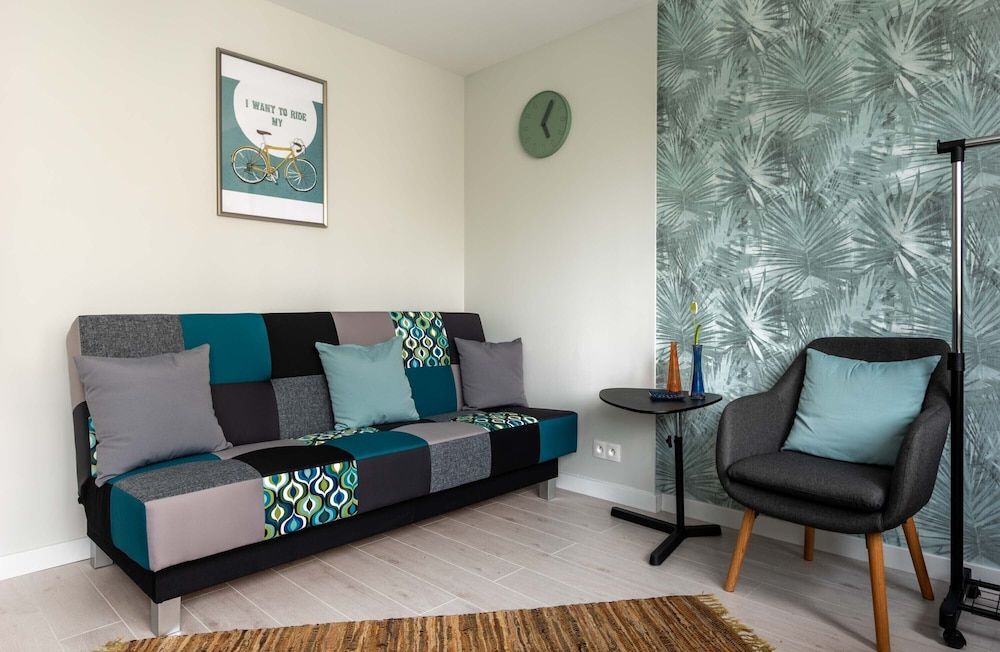 undefined Warsaw Concierge Silver Apartment 9