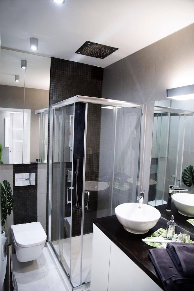 undefined Warsaw Concierge Modern Studio 4