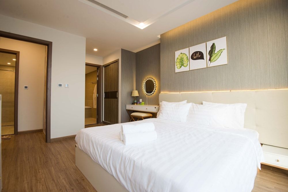 Byn Housing - Vinhomes Metropolis Byn Housing #1 City View - 2 Bedrooms Apartment 12