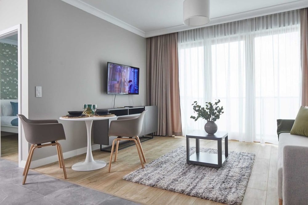 Metro Imielin 9th Floor Apartment Comfort Apartment 13