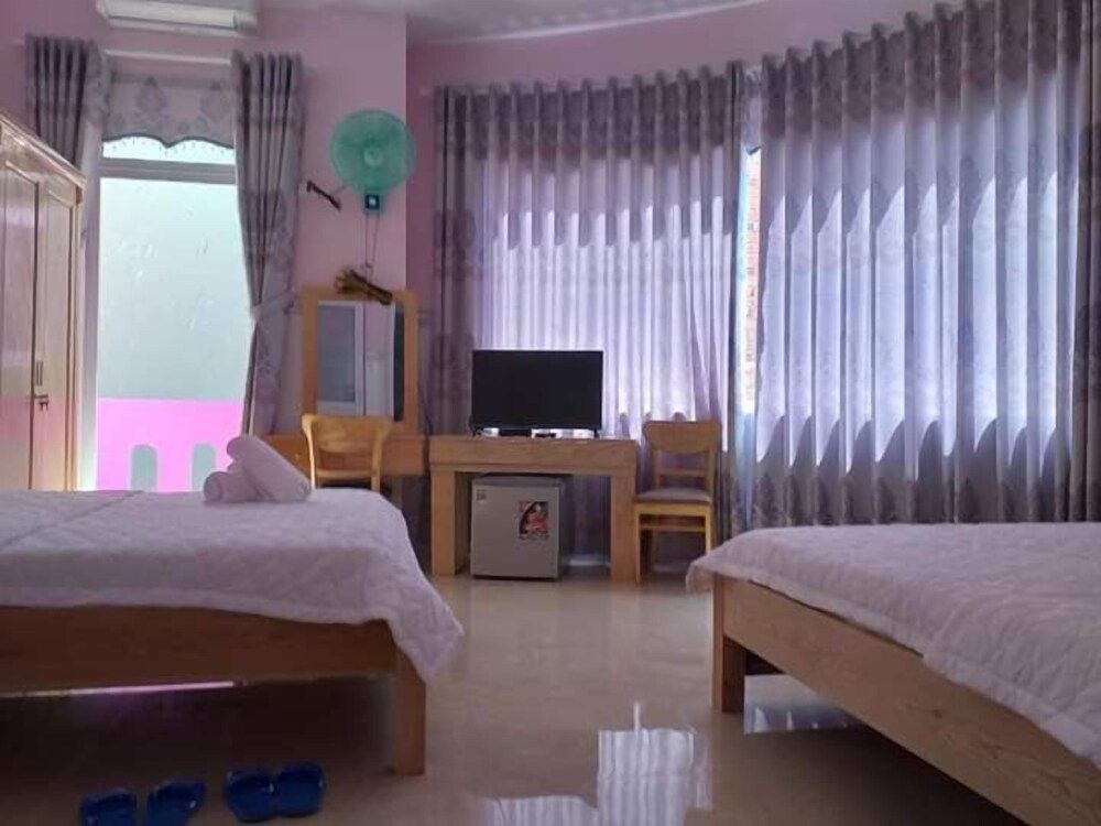 Bien Ngoc Ly Son Hotel Standard Family Room 7