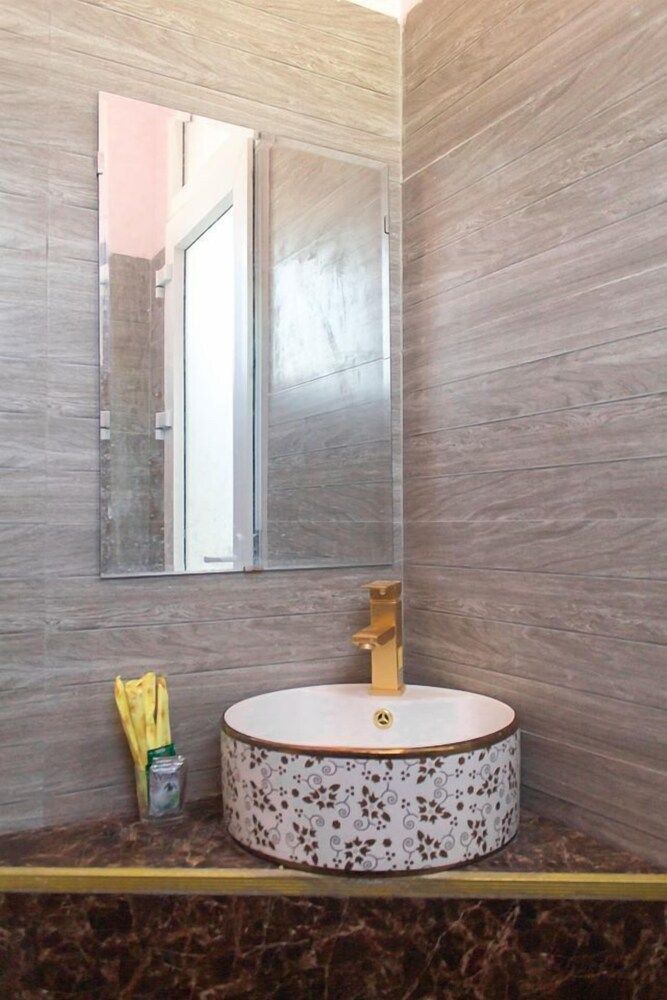 Bien Ngoc Ly Son Hotel Standard Family Room 11