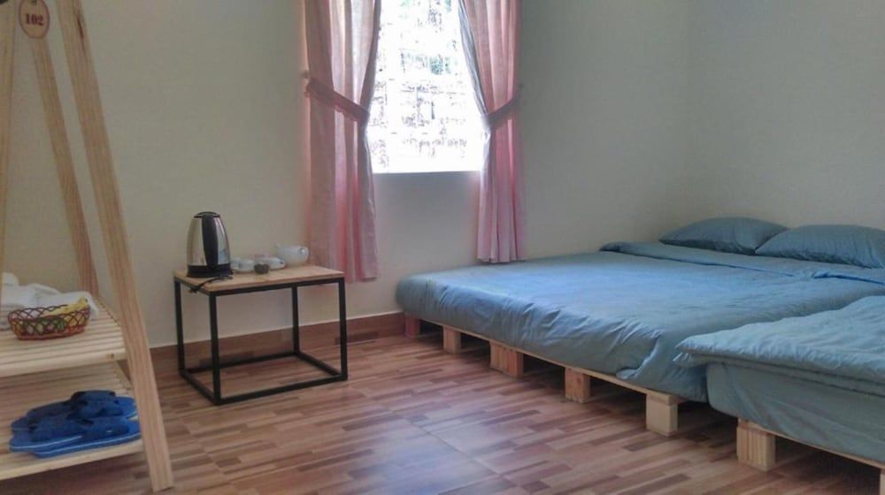 Pine Tree House Da Lat Family Room, Shared Bathroom 3