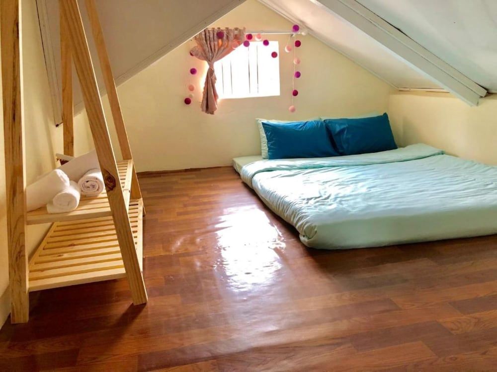 Pine Tree House Da Lat Standard Room, Shared Bathroom 3