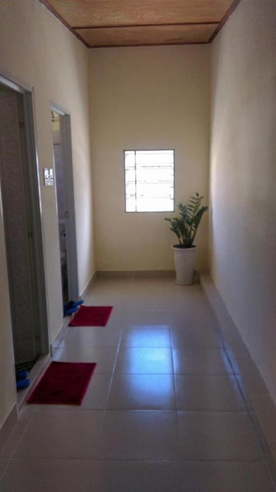 Pine Tree House Da Lat Family Room, Shared Bathroom 6