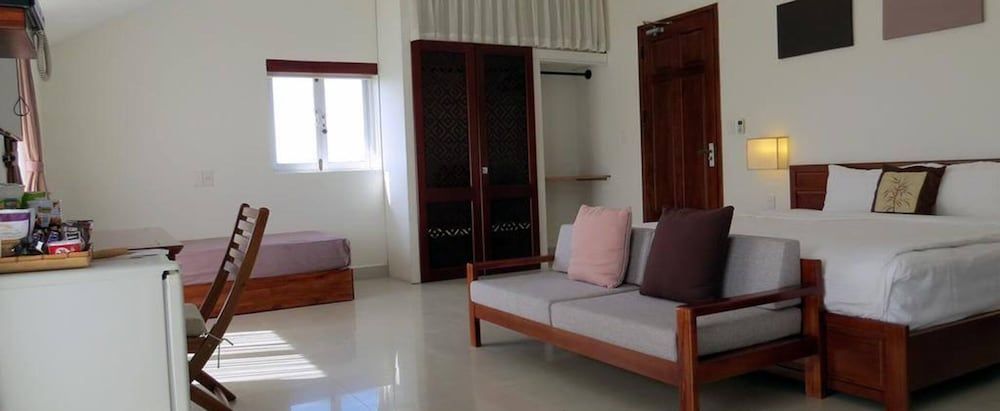 Hoi An Green Life Hostel Deluxe Studio Triple, Rice Fields & Pool View 7