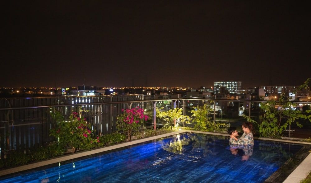 undefined HSuites Hotel and Apartment 10