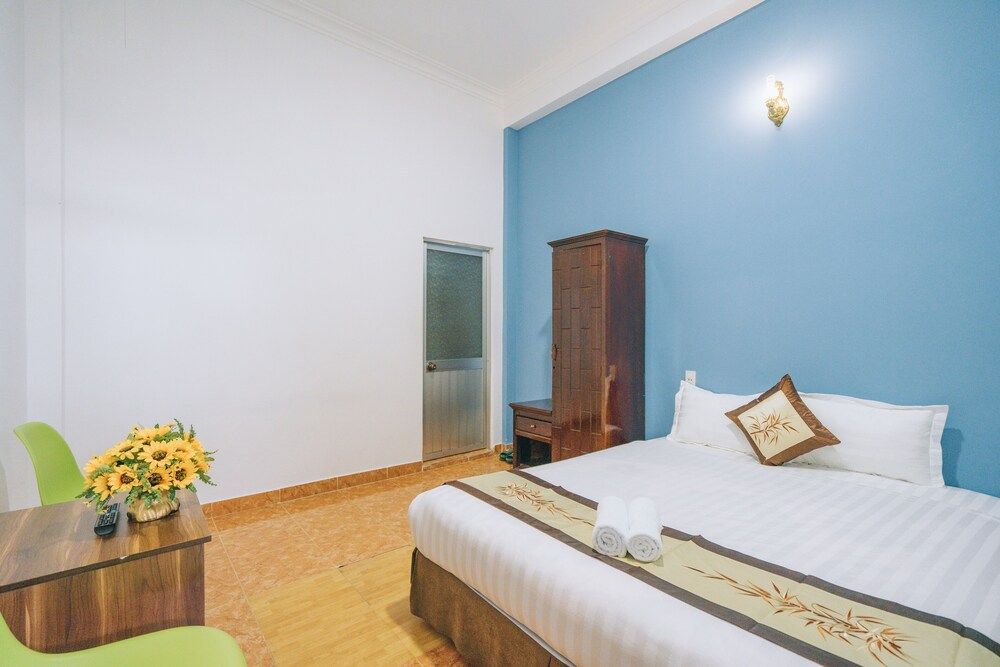 undefined Khai Hoang 2 8