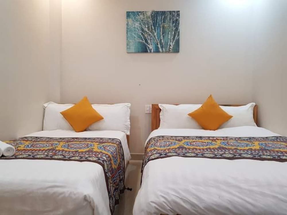 Hoang Mai Hotel Standard Quadruple Room 2