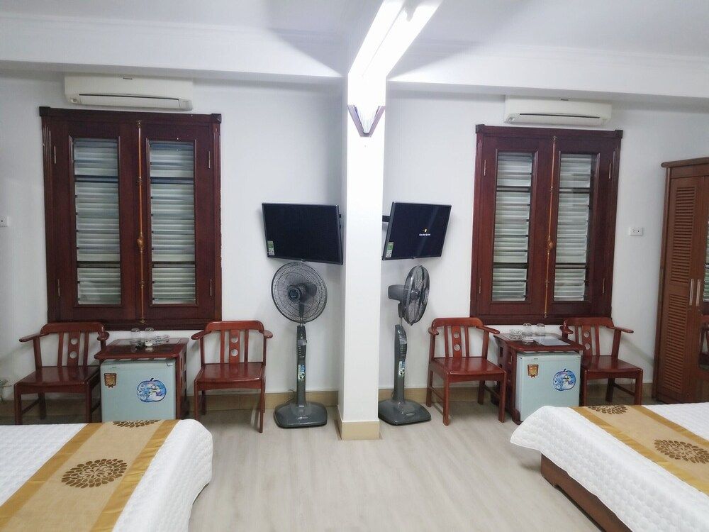 Thanh Binh Hotel Standard Double Room 3